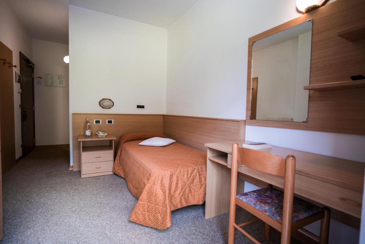 Hotel Rio 카데르존 외부 사진