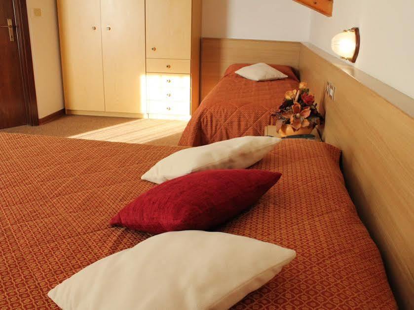 Hotel Rio 카데르존 외부 사진